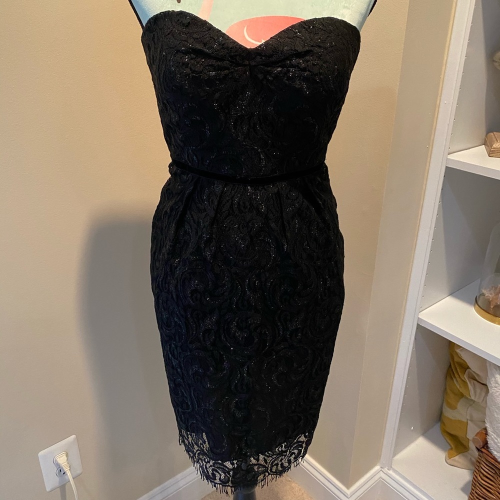 Black strapless shinny dress